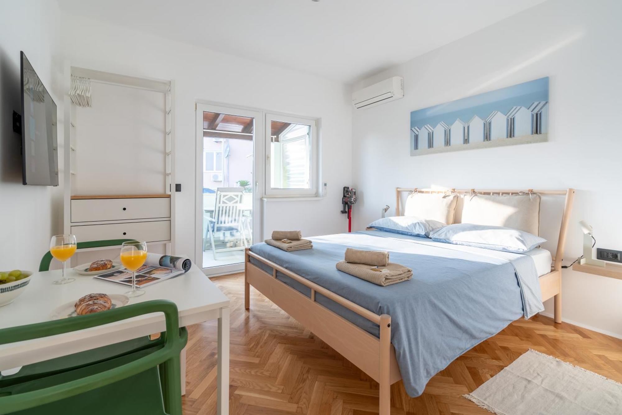 New! D31 Studio W2 Bikes, Sunny Terrace & Parking Rovinj Exterior photo